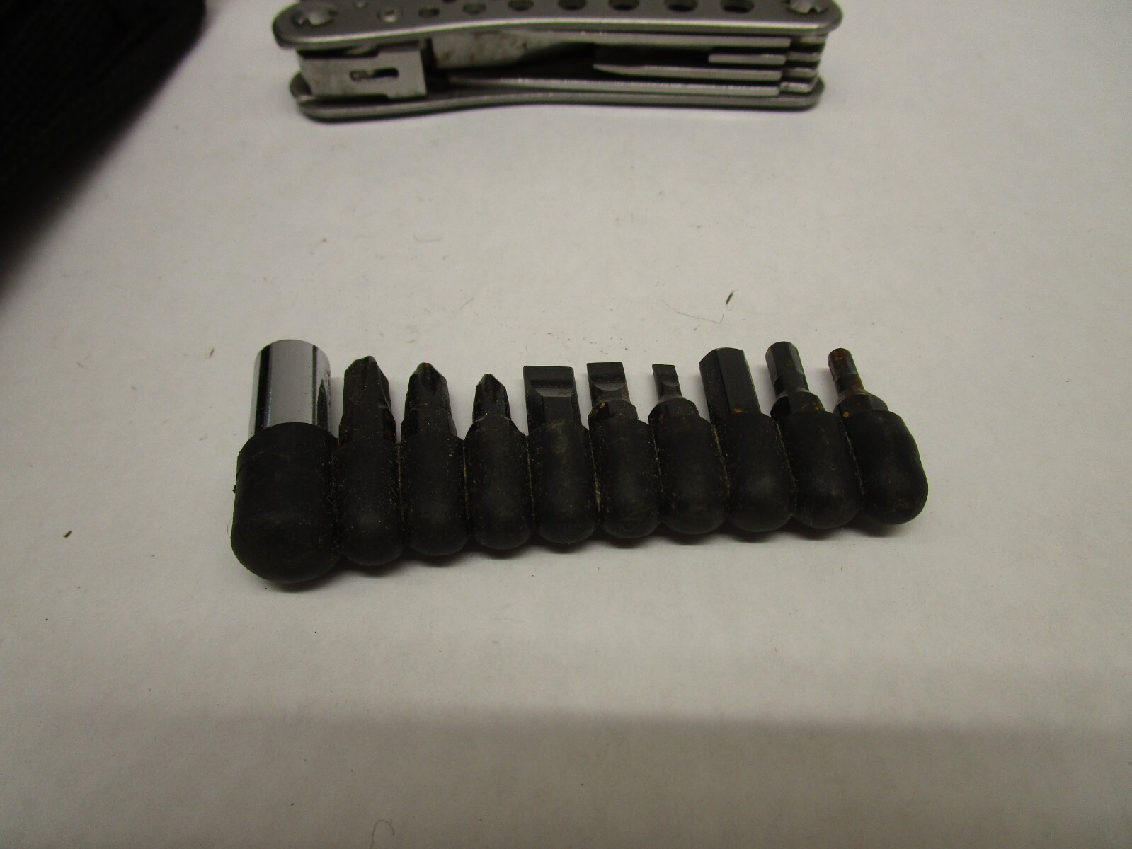 Winchester Multi-Tool w 10pc Bit Set & Belt Carry Sheath Case VGC