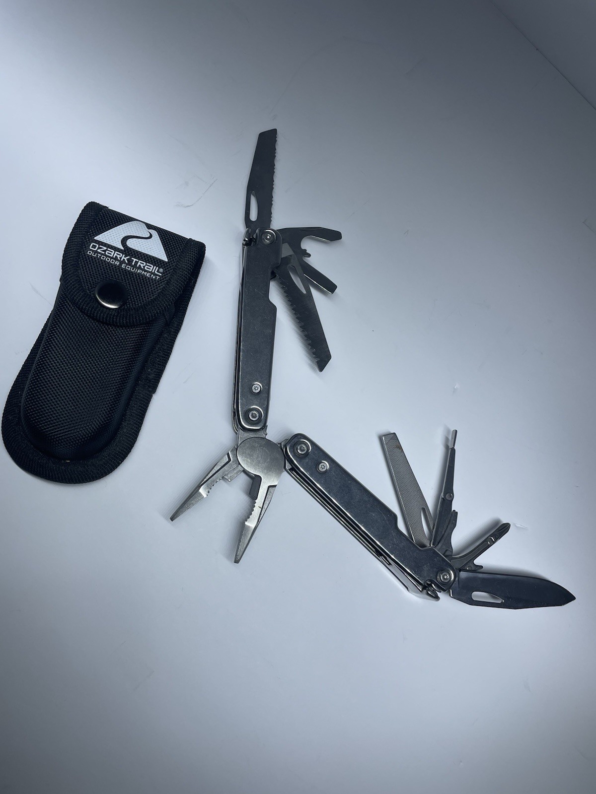OZARK TRAIL 8 IN 1 MULTI TOOL STAINLESS STEEL And Pliers Belt Hook Case