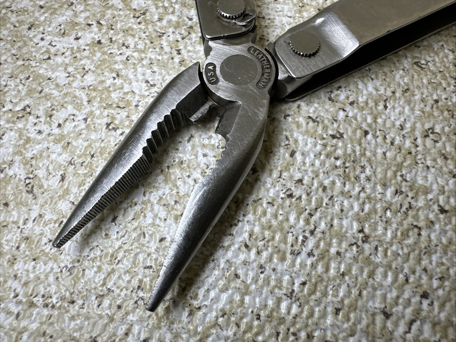 VTG Original Leatherman Multi Tool W/Original Leatherman Sheath “0696” Read Desc