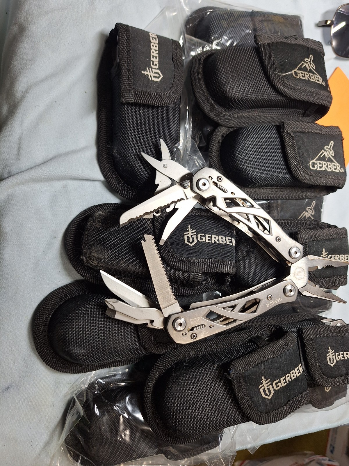 1 GERBER Suspension Multi Tool Camping Fishing one per order Loc M1