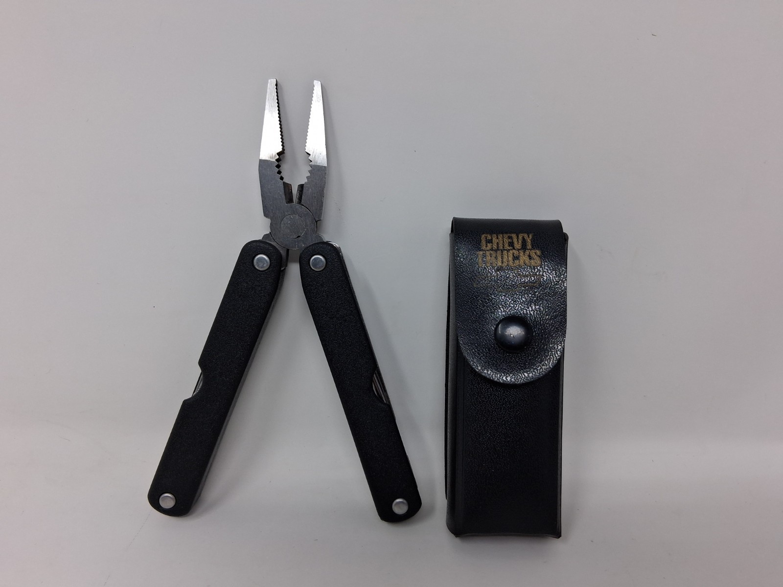 “Leatherman” style Multi Tool Sheath w Chevy Trucks Case