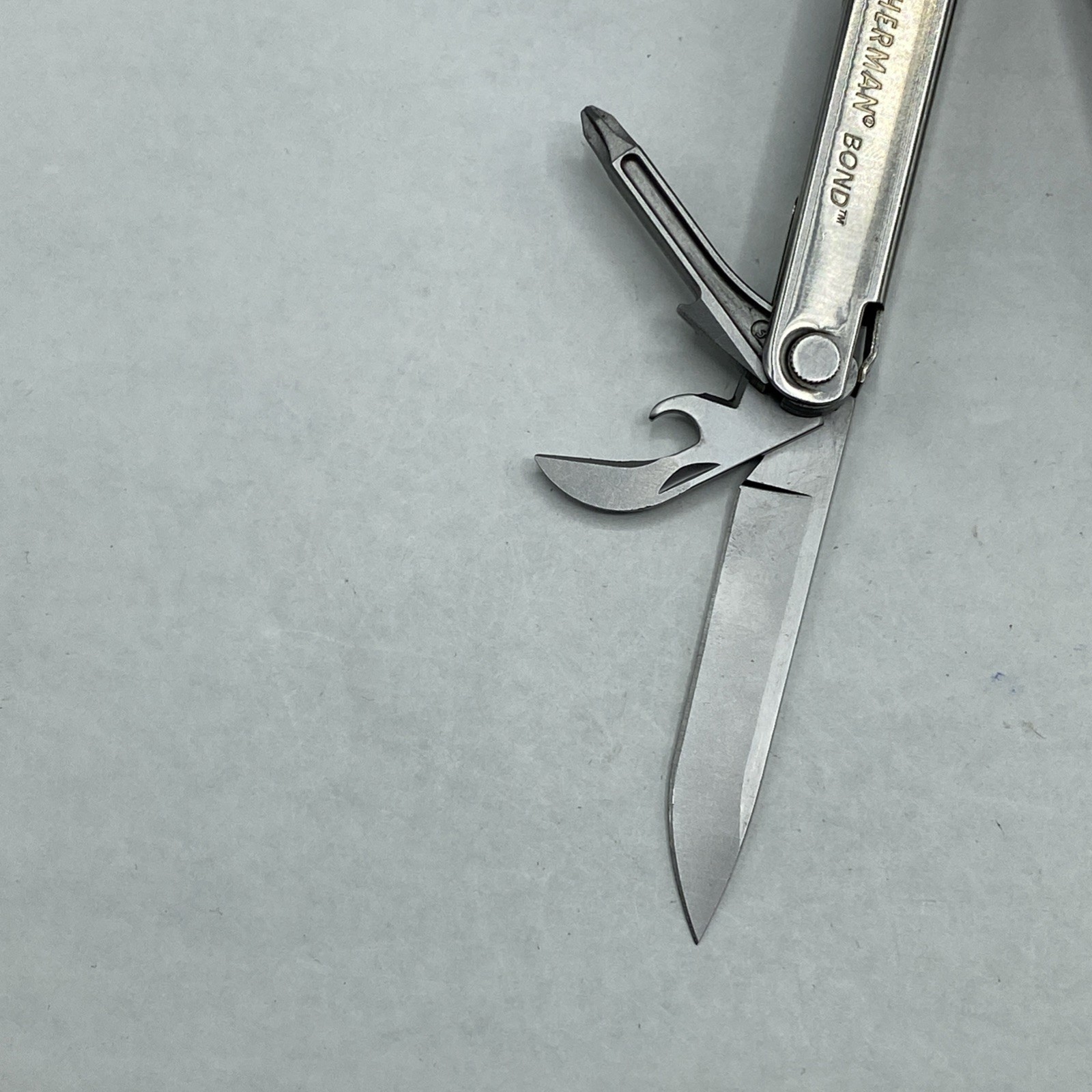 Leatherman Bond Multi Tool – Silver