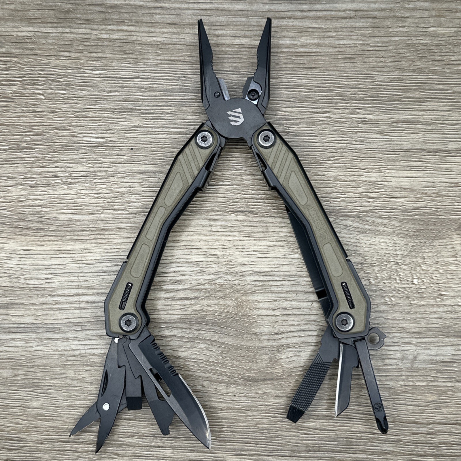 Blackhawk! Everyday Carry EDC Multi-Tool