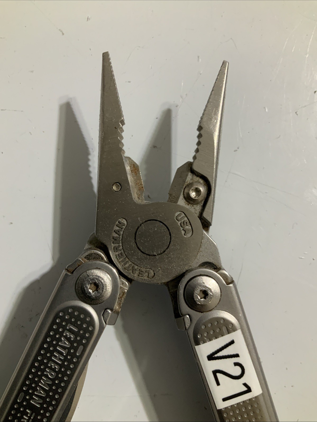 Leatherman Free P4 Stainless Steel Multi Tool Retired – V21