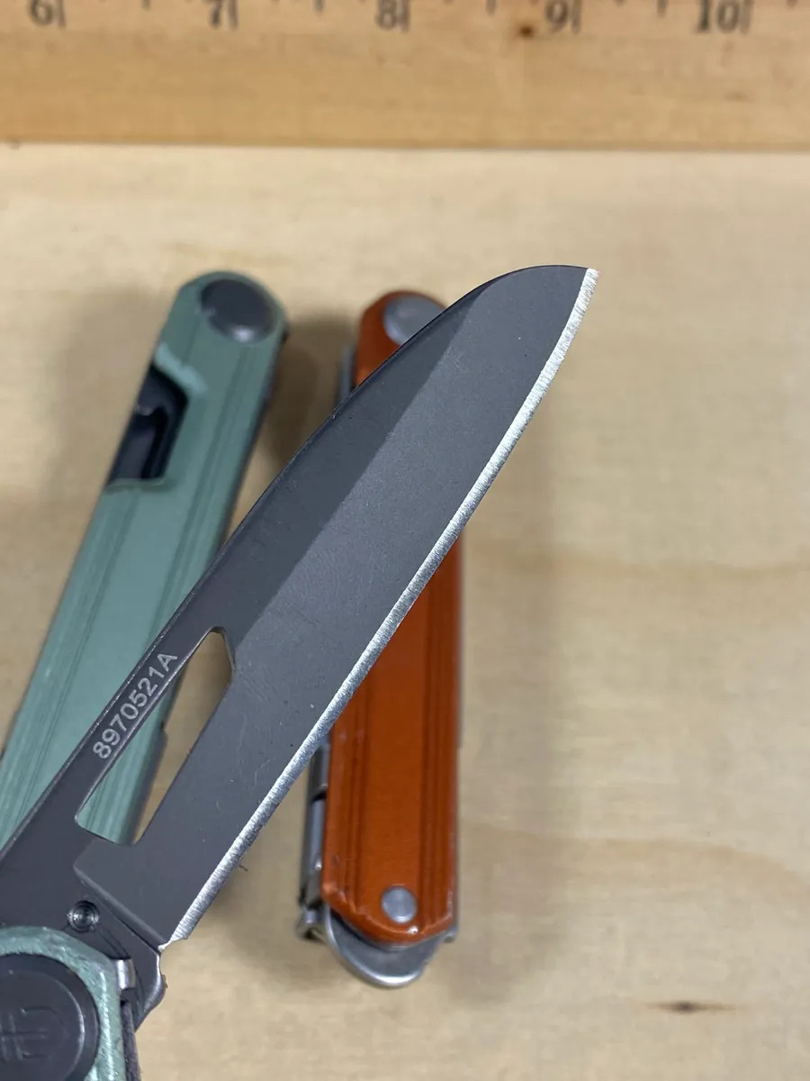 Armbar Slim Cut (MSRP $42.99) (1) One at random. Nice Condition Light Use
