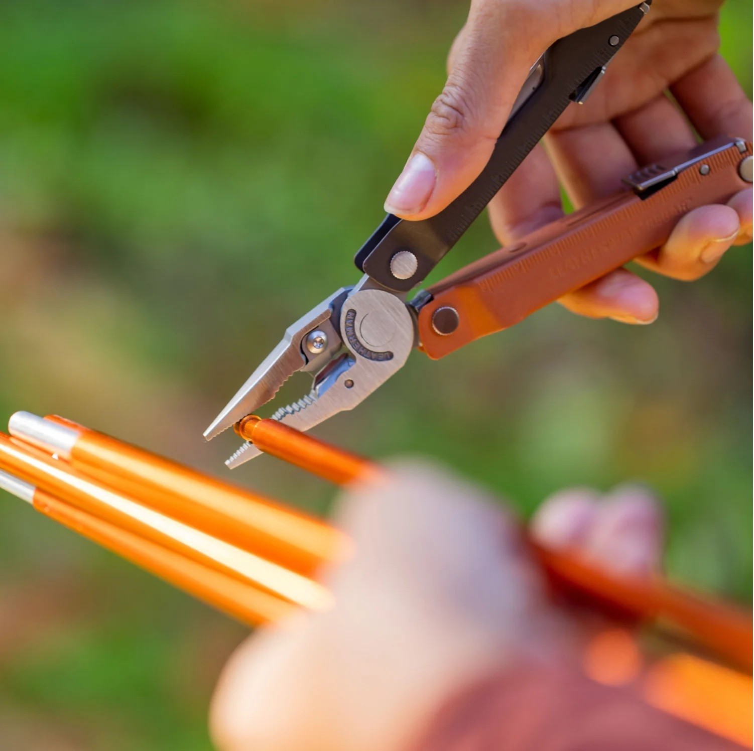 LEATHERMAN Rebar Multitool Replaceable Wire Cutters & Saw, Coyote Tan