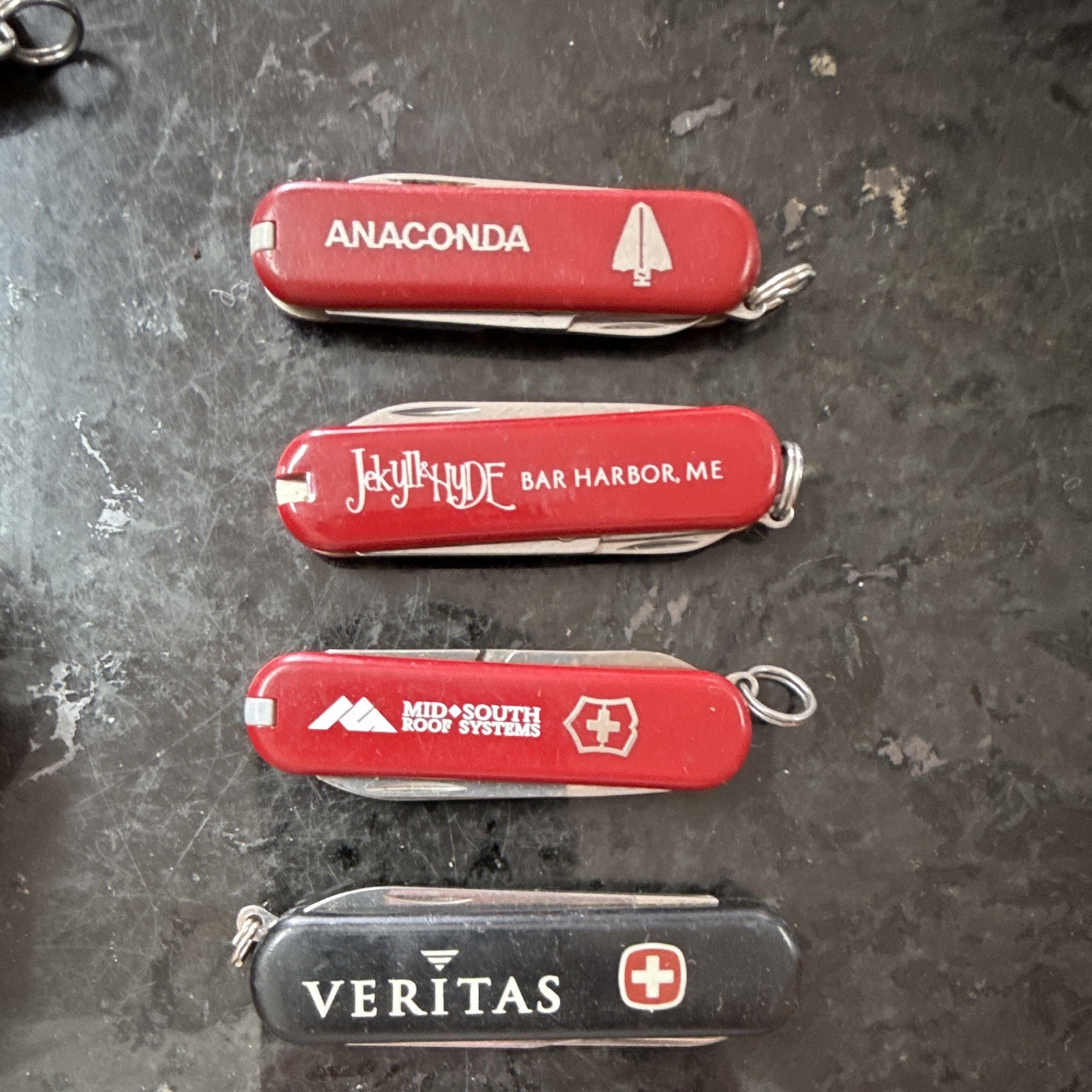 Lot of 8 Swiss Army Style Keychain Stainless, Logo