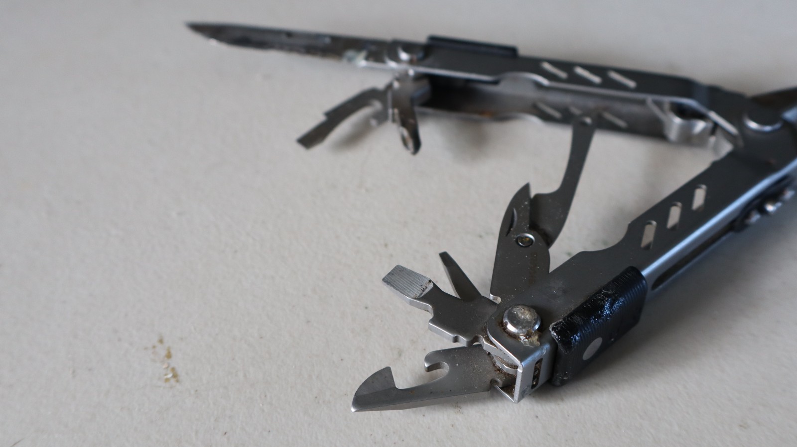 Gerber Compact Sport Multi-Tool 11 Tool Plyers Screwdriver etc. d7