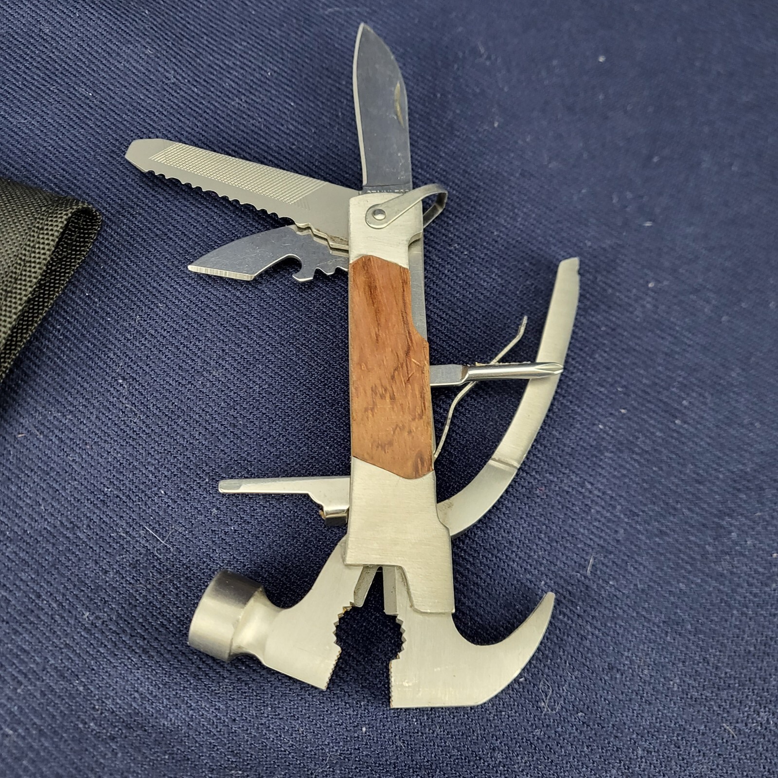 Mossy Oak Hammer Knife 13 In 1 Multi Tool Hunting Camping Outdoors Gift