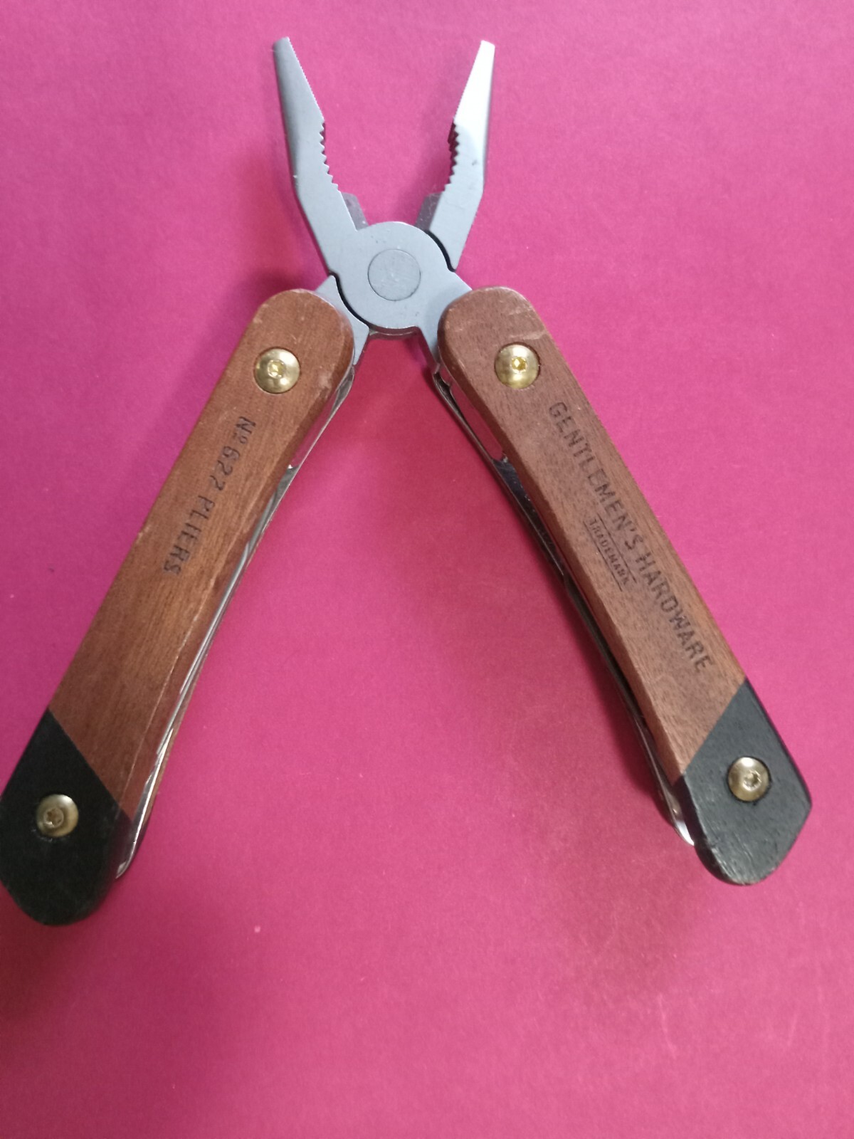 New Gentlemen’s Hardware Pliers Multi-Tool No 627 