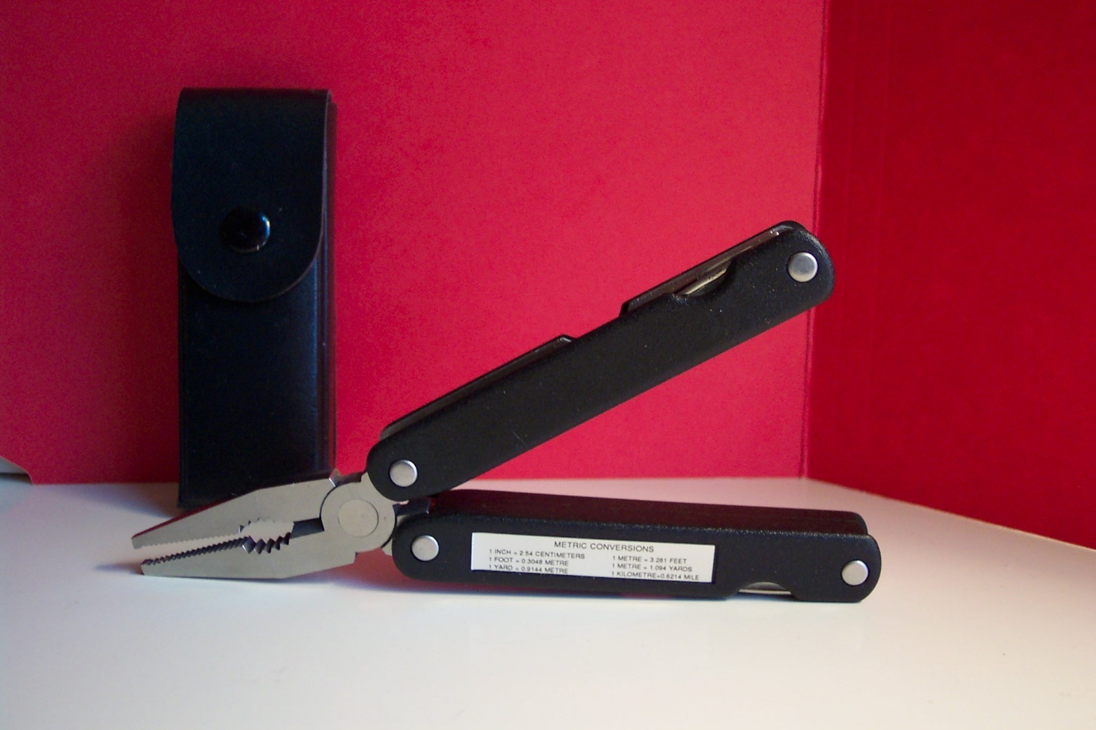 VINTAGE MULTI TOOL WITH CASE – MINT CONDITION AS IF NEVER USED – WORKS GREAT!!