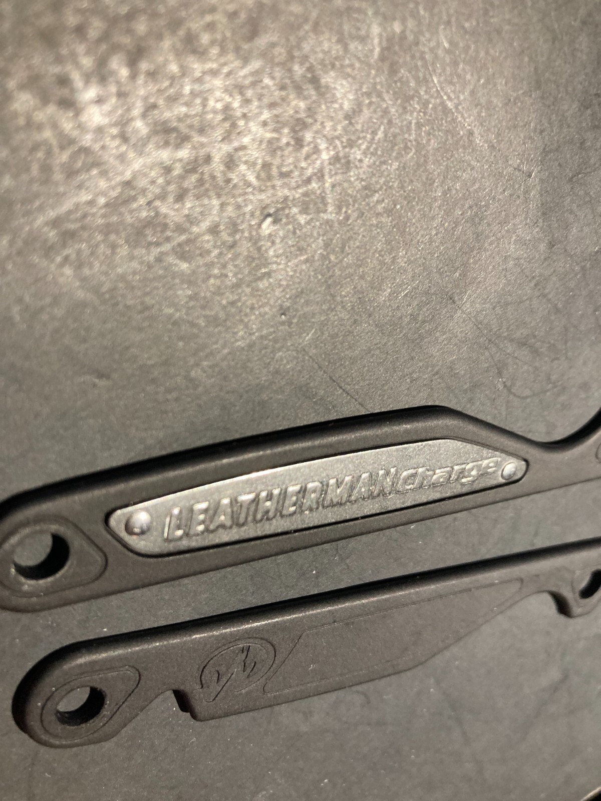 Leatherman Charge ALX AL. Replacement Parts: 2 Handle Scales (Black / silver)