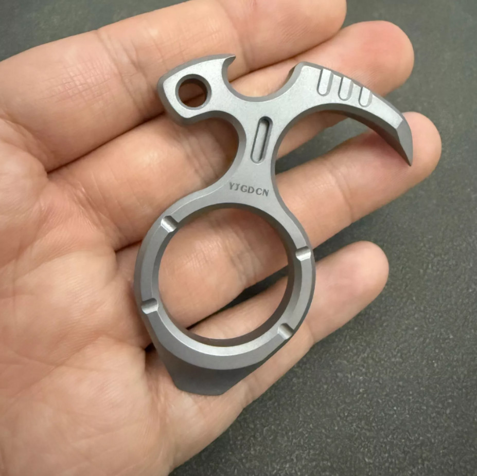 Design TC4 Titanium PRY Bar TOOL Sickle EDC Bottle Opener Crowbar Keychain