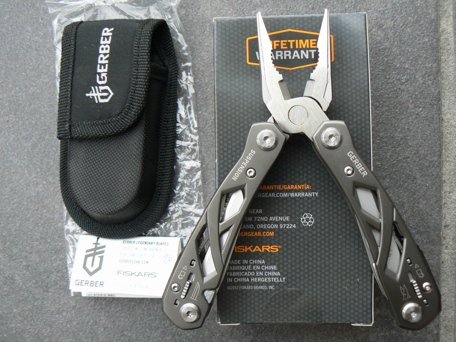 Gerber Suspension Multi Tool Pliers Knife Saw Scissors Screwdriver Camping 01471