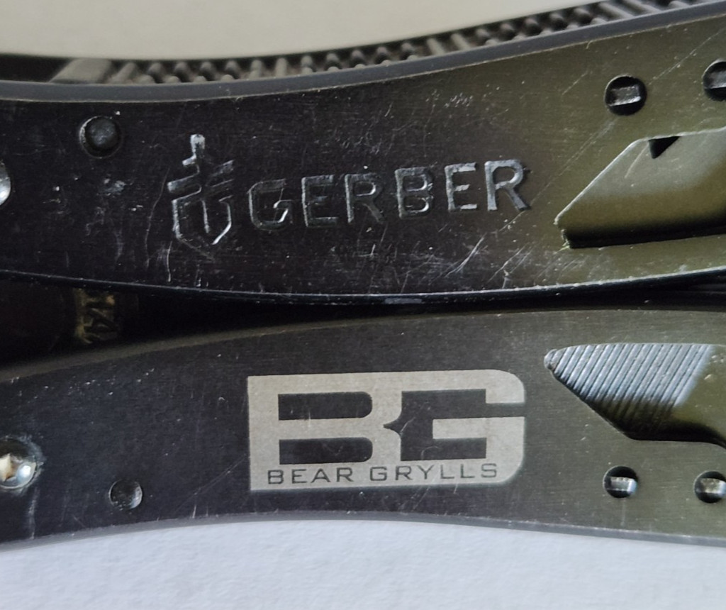 Gerber Bear Grylls Ultimate Multi-Tool Pliers Knife + more survival tool