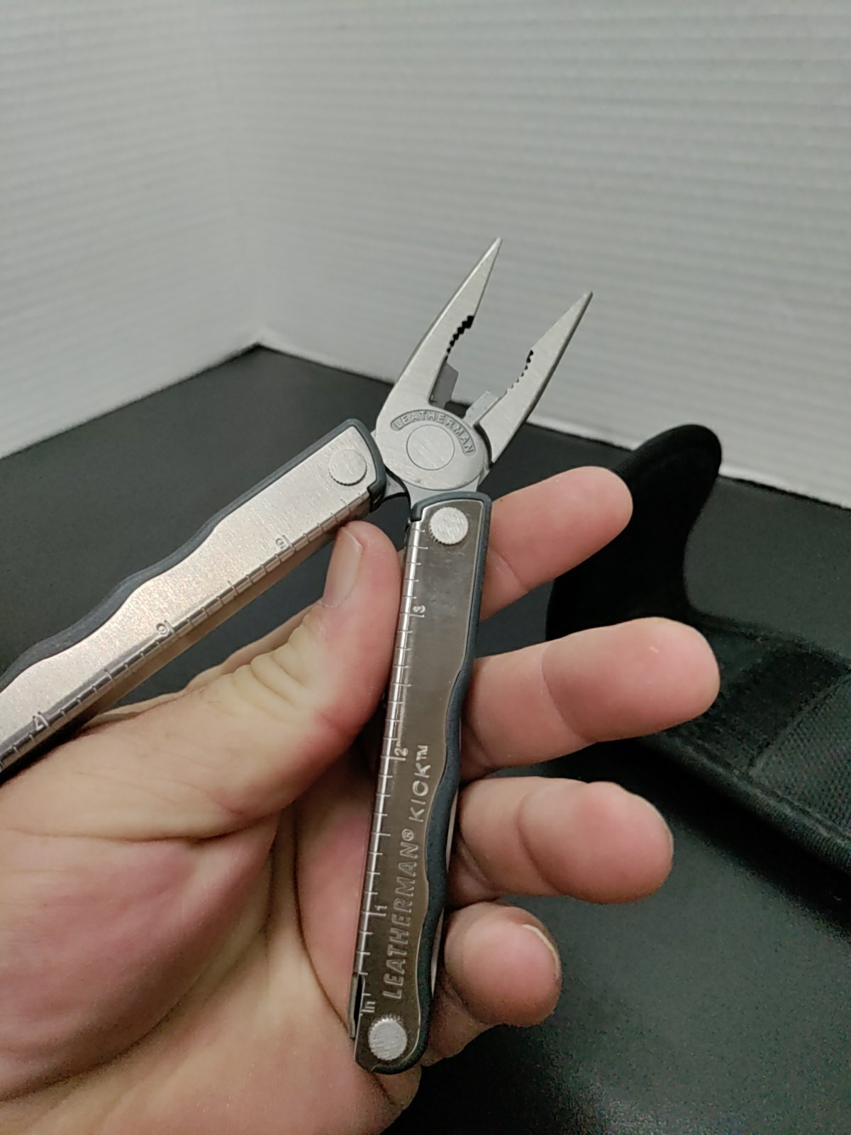 Leatherman Kick MultiTool With Leather Carrying Case