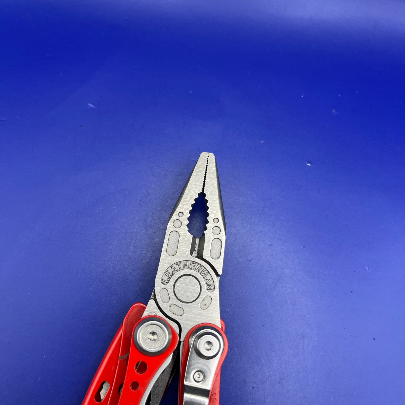 Leatherman Skeletool RX Multi-Tool 154CM Serrated, Rescue Glass Breaker Bit