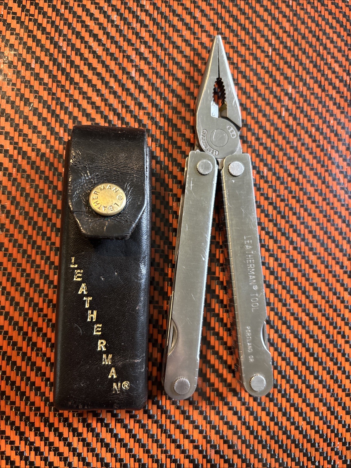 Vintage Leatherman Stainless Steel MultiTool With Leather Sheath 1090 1990s