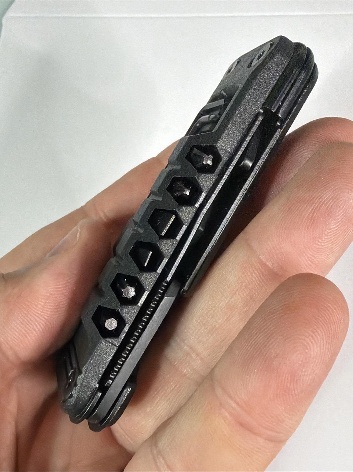 Multitool Knife 17 in 1Fire Starting Sticks, Bottle Opener, Saw Screwdrivers …