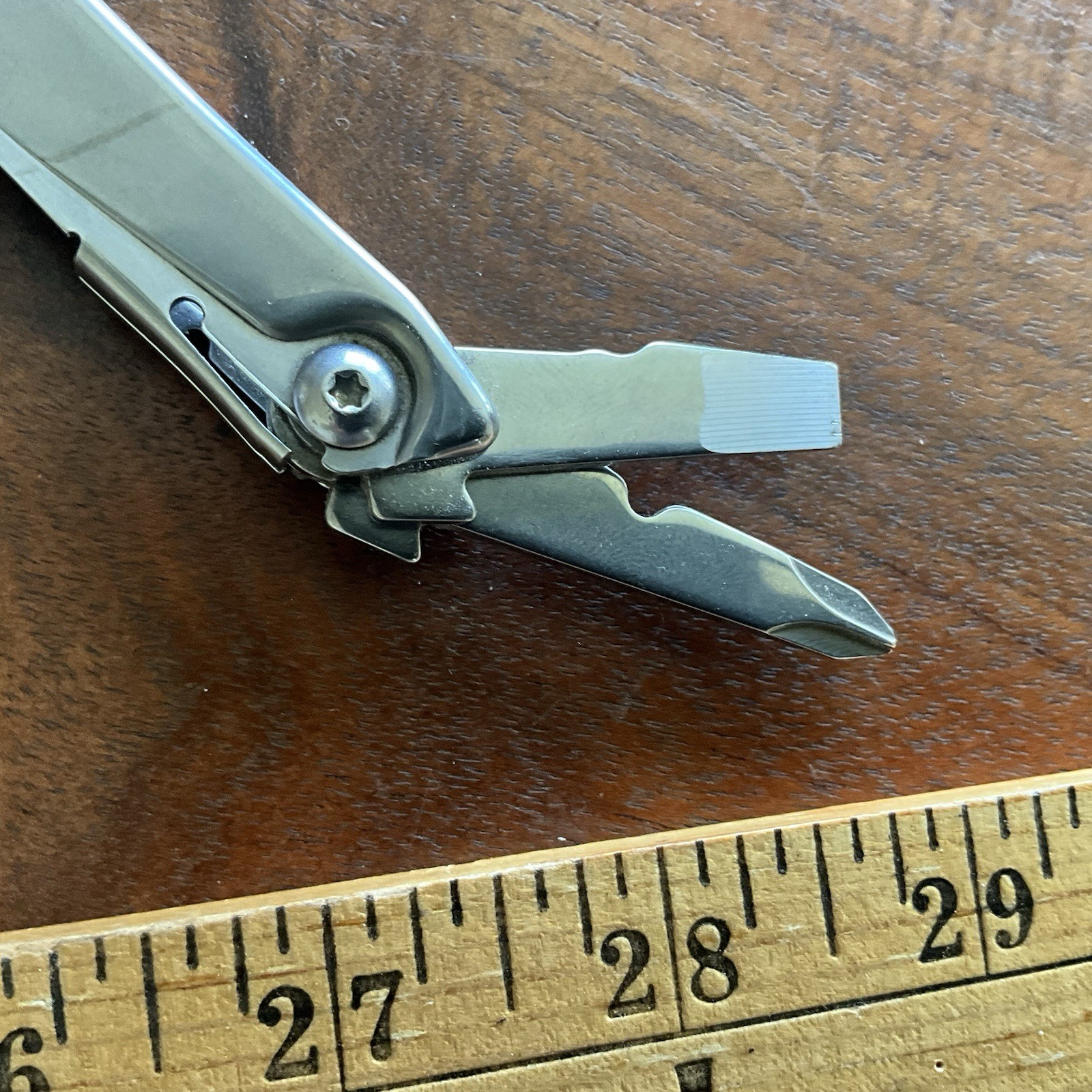 Leatherman Rev Multi Tool W Belt Clip Date Code 0415 (April 2015)