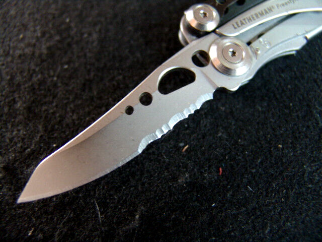 LEATHERMAN -FREE STYLE -DISCONTINUED-BLACK-MULTI TOOL–EXCELLENT