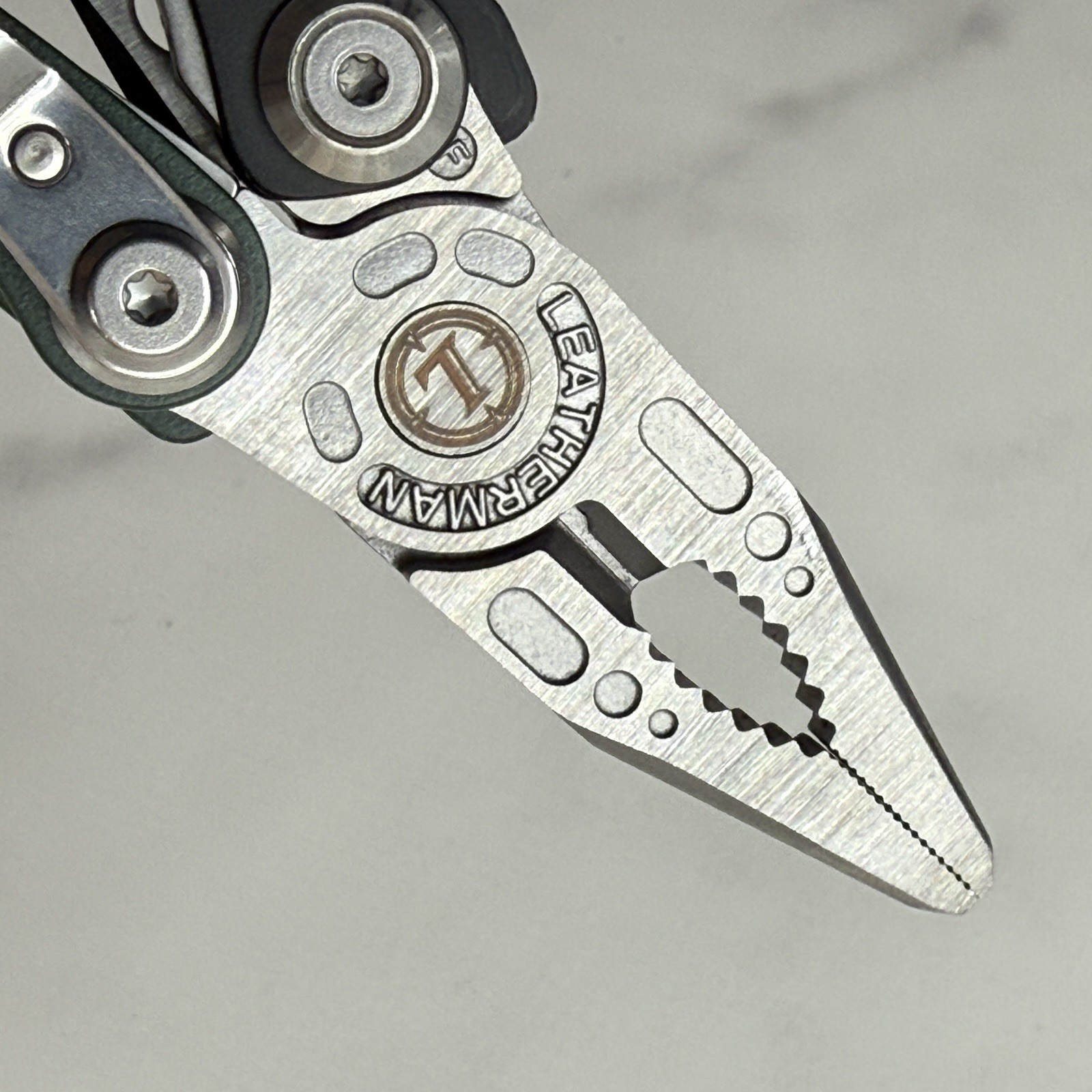 Leatherman Skeletool CX Leupold Green/Black/Silver Limited Edition Multi Tool
