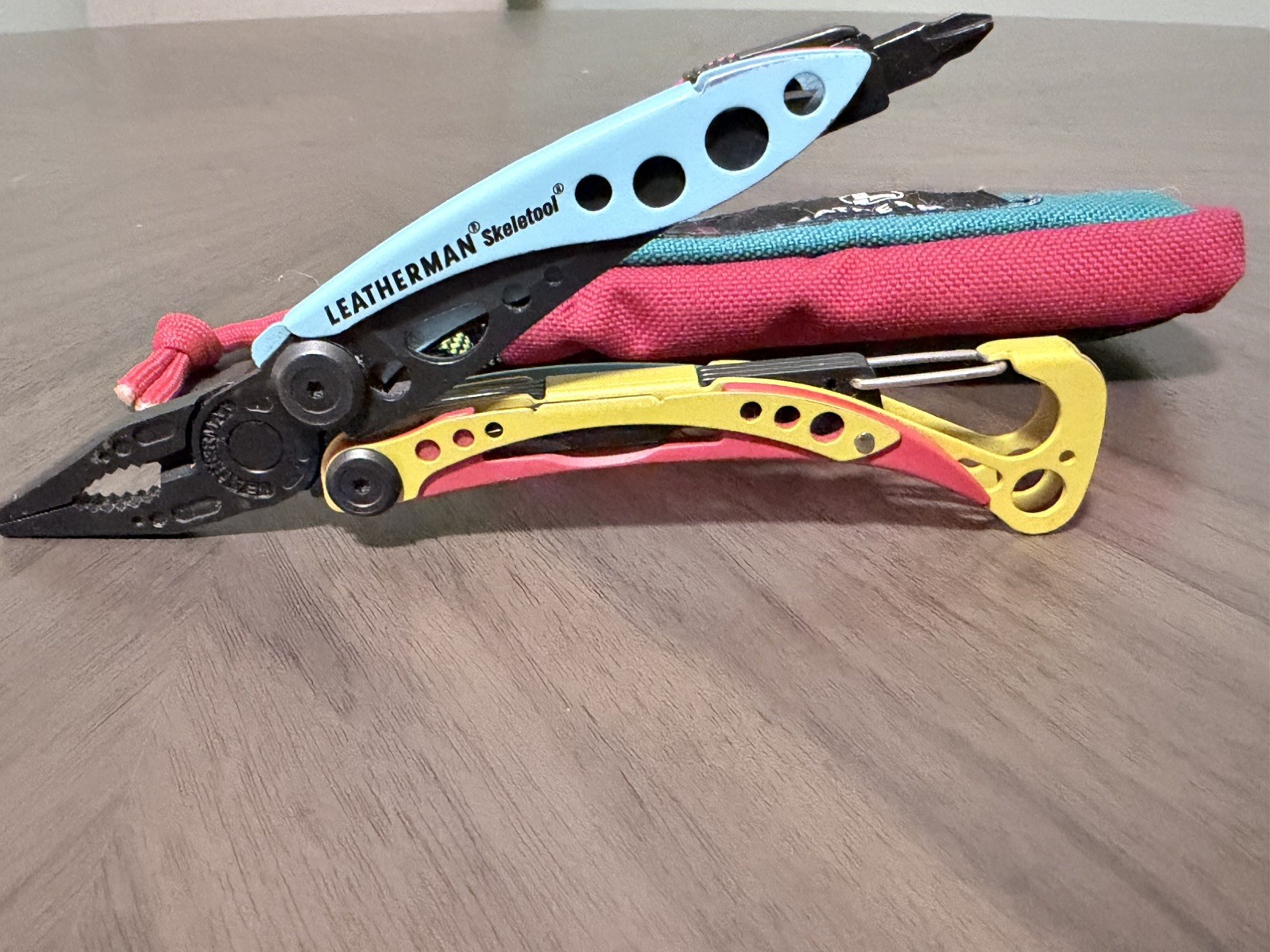 Limited Edition Leatherman Skeletool x Topo Designs Collab – Tool + Pouch – Used