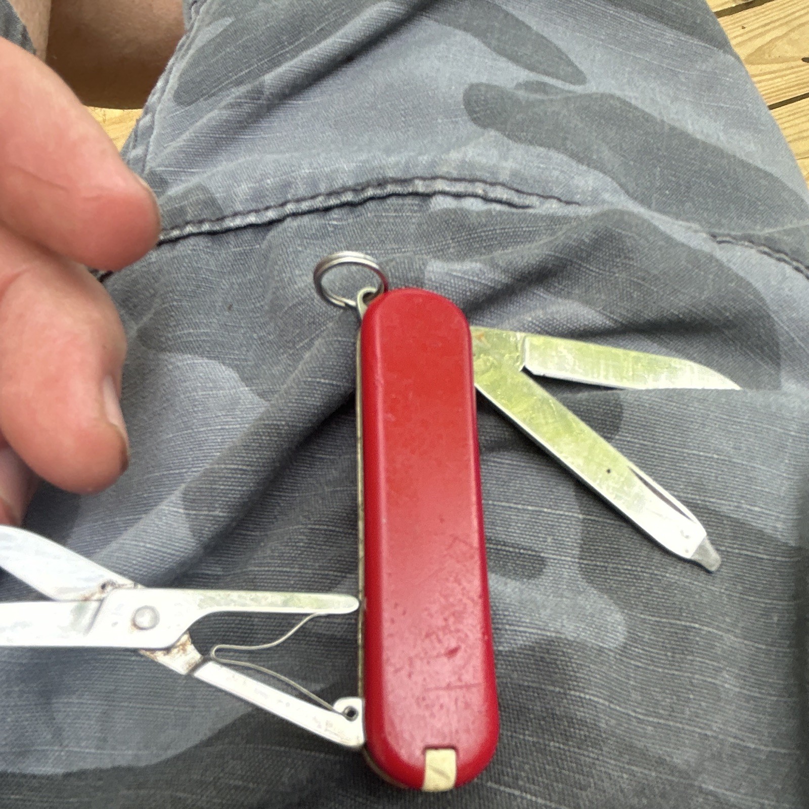 Victorinox Classic SD Swiss Army 6-Tool Multi-Tool Red Scissors File Keyring