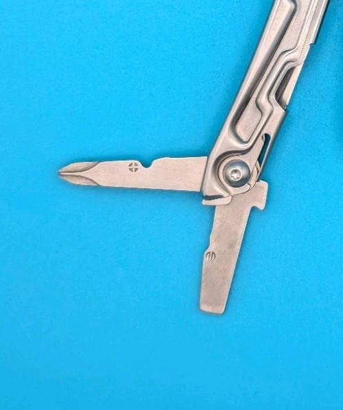 Leatherman Rev 3.8″ Multi-Tool, Stainless!
