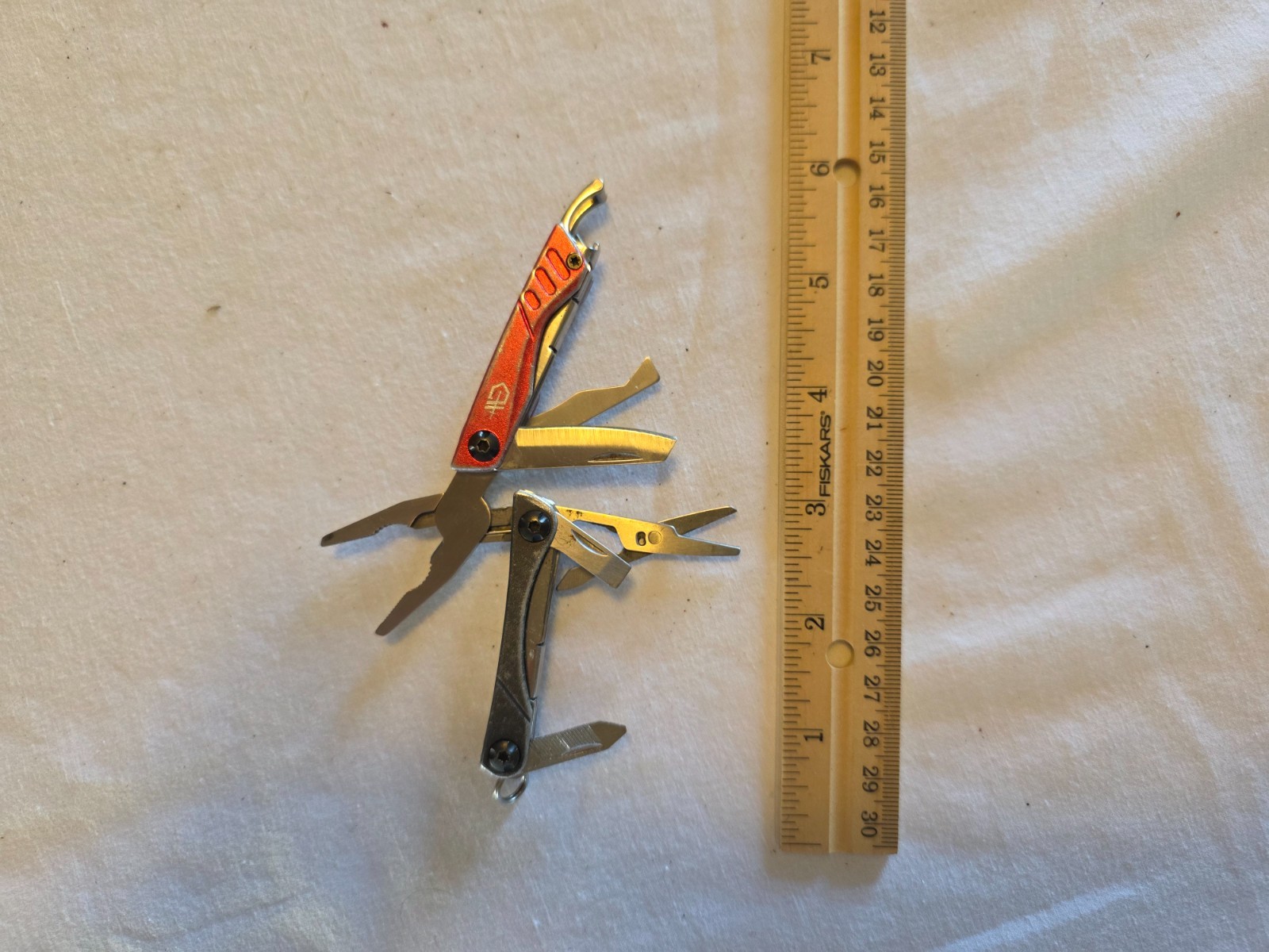 MT2601-019 – 4x Gerber Mini Multi-Tools + Case Free Shipping Used