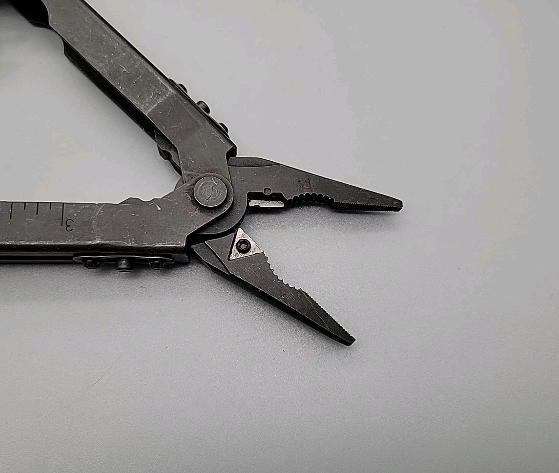 Gerber Multiplier MP600 Multi-Tool – Black – Needle Nose Carbide Cutter Pliers