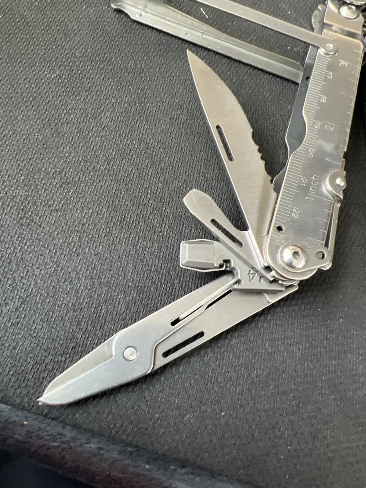 Sog Power Lock Pliers Multi Tool Stainless Steel Sheath NEW ❤️⭐️