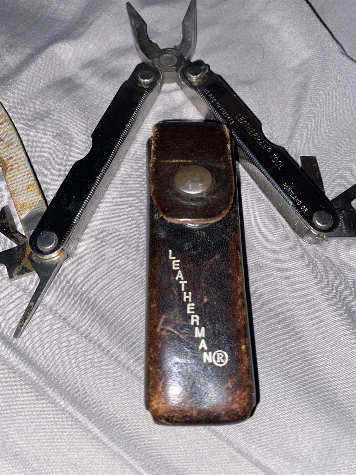 Vtg Original Leatherman Multi-Tool Portland OR USA + Leather Sheath 1990’s
