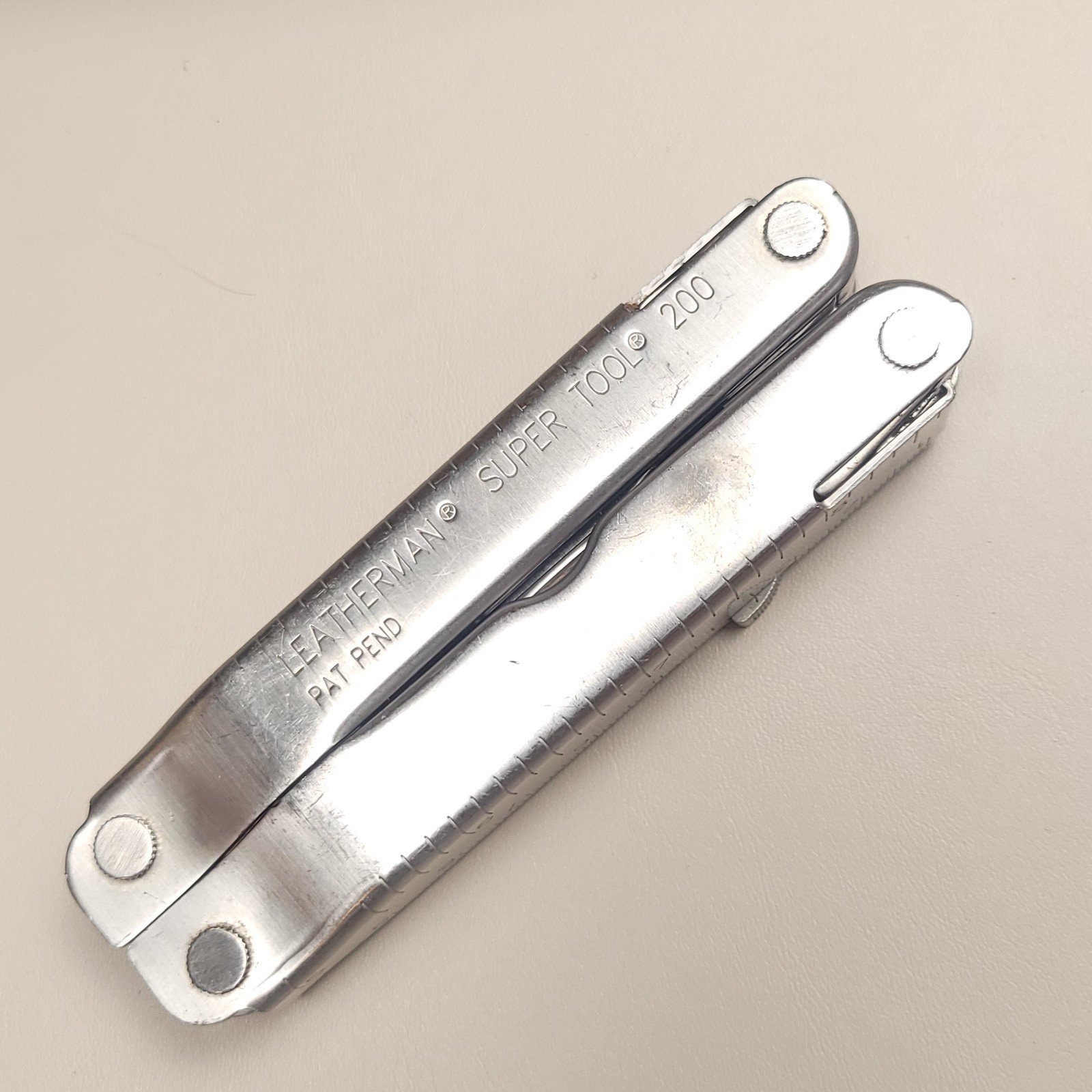 Leatherman Super Tool 200 Multi-Tool Pliers Saw Knife USA Made