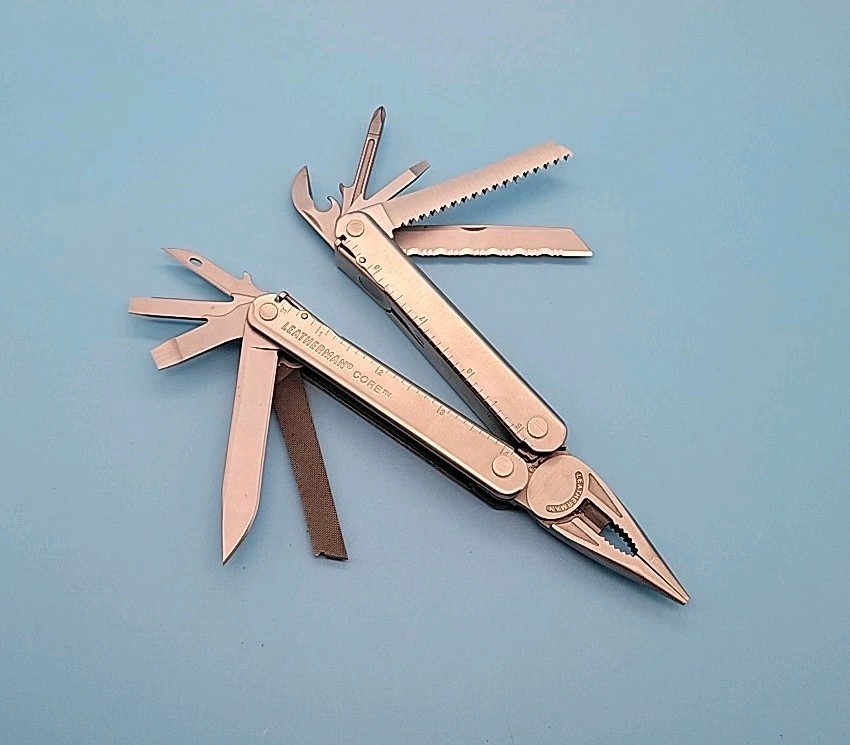 Leatherman Core Multi-Tool – Dated 0206 – Pliers, Knife – Silver – RETIRED