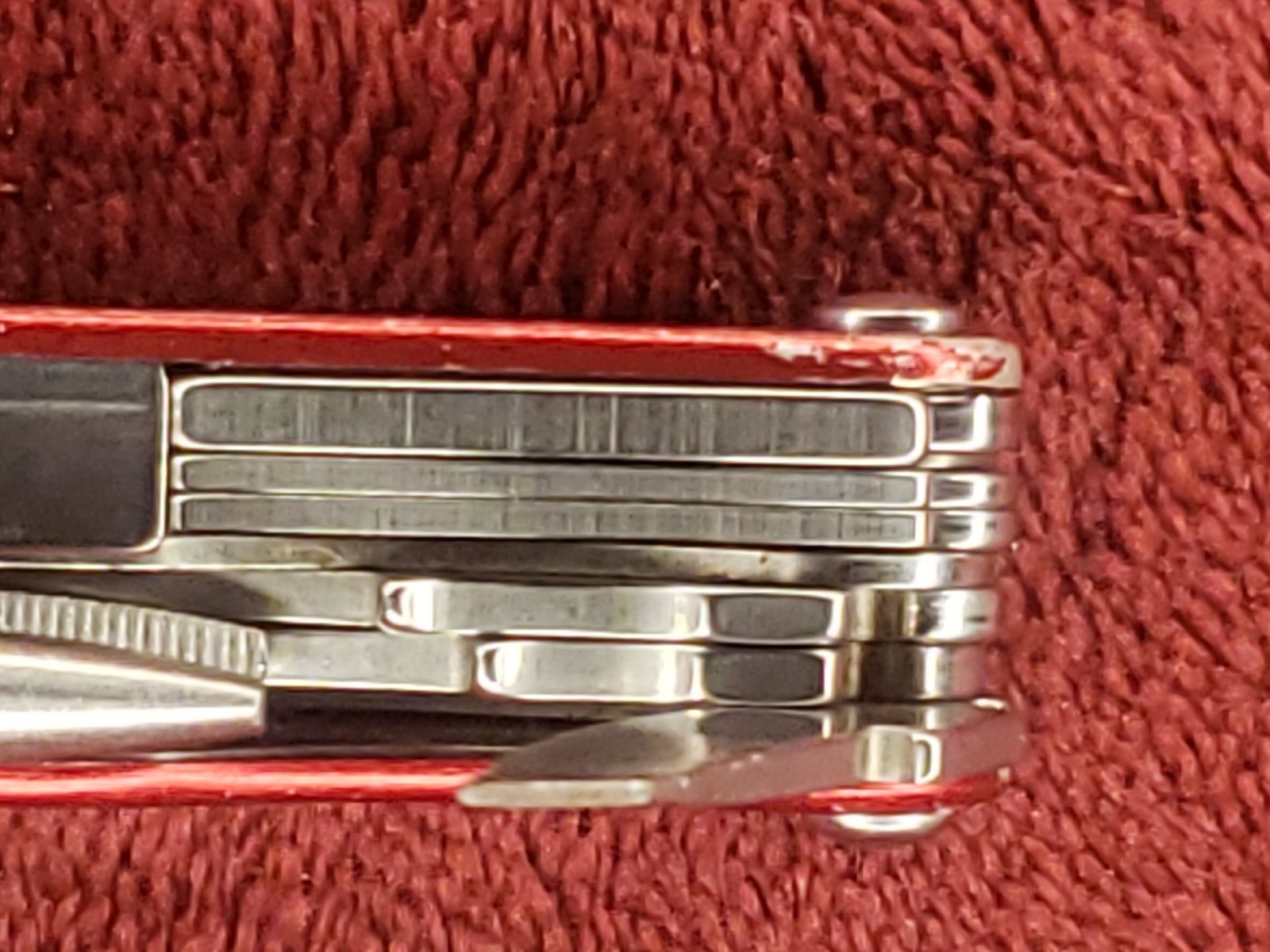 Leatherman Juice SC2 Red Retired Knife Multi Tool! RARE Read