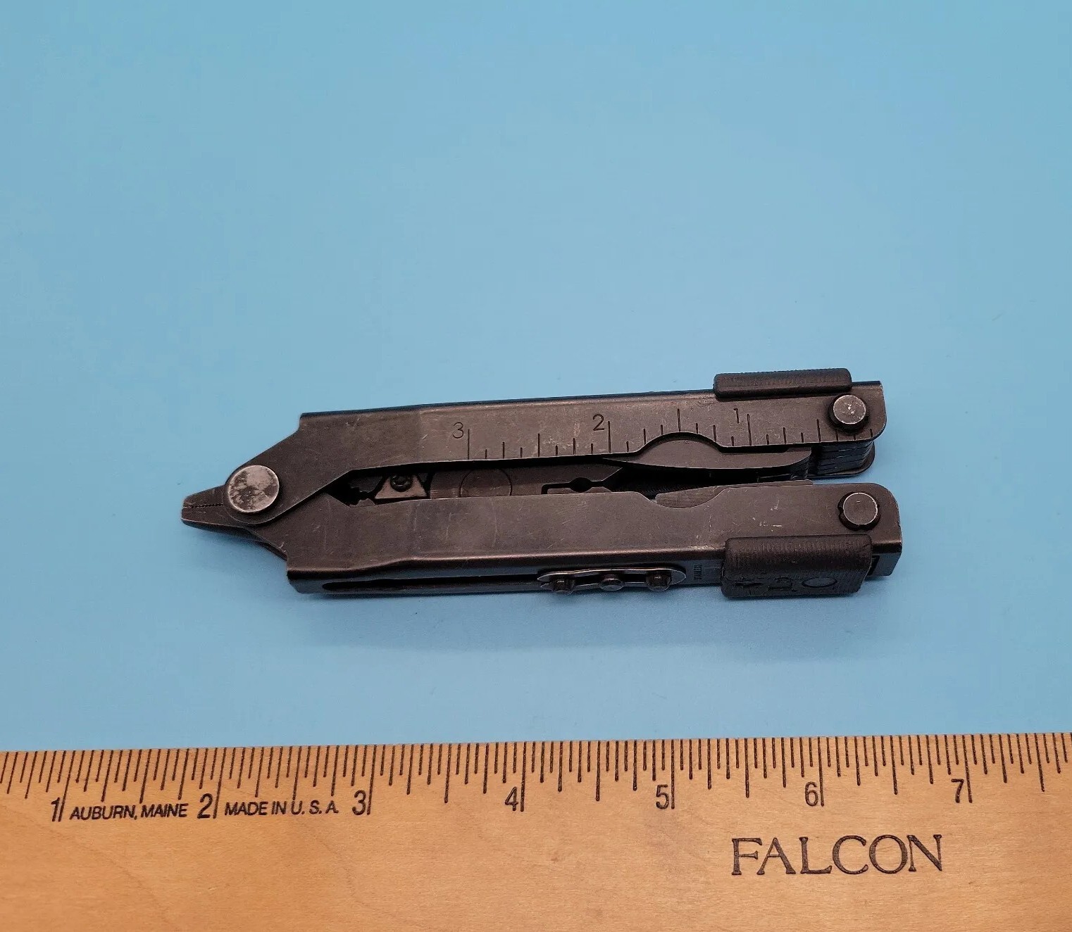 Gerber USA Multiplier MP600 Multi-Tool Black Needle Nose Pliers Carbide Cutters
