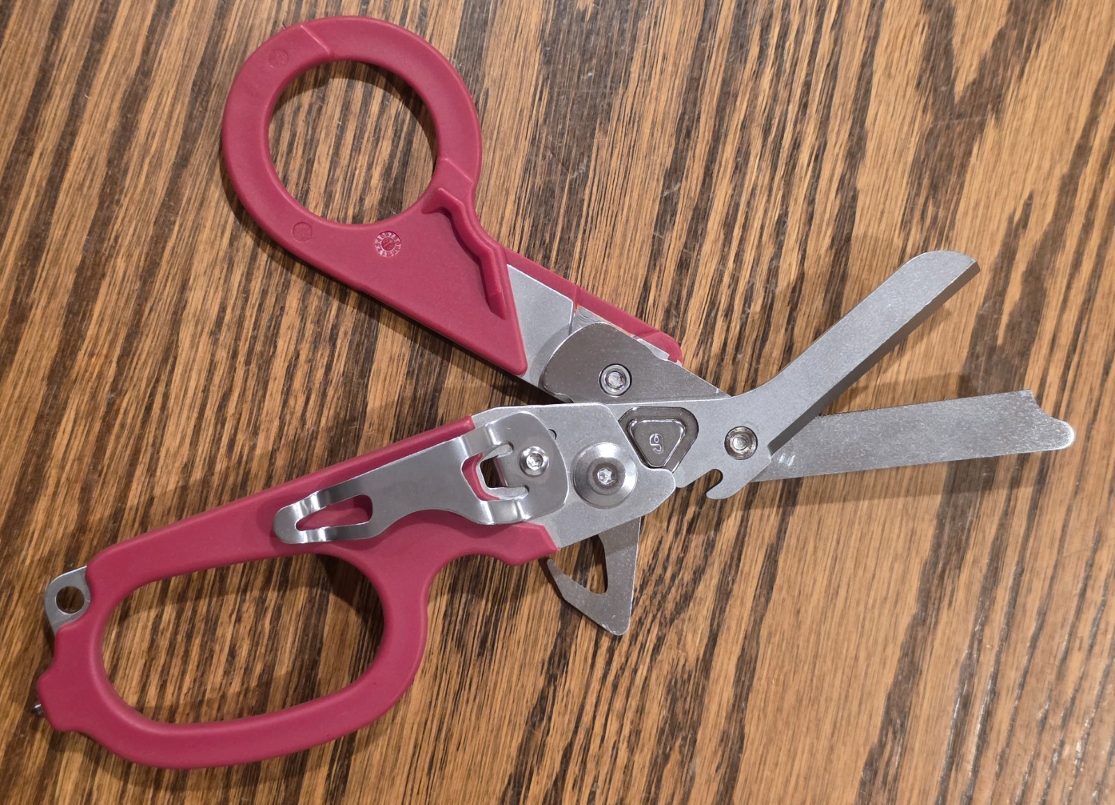 6-in-1 Trauma Shears Tactical Raptor Medical Scissors Holster Crimson Red w/Case