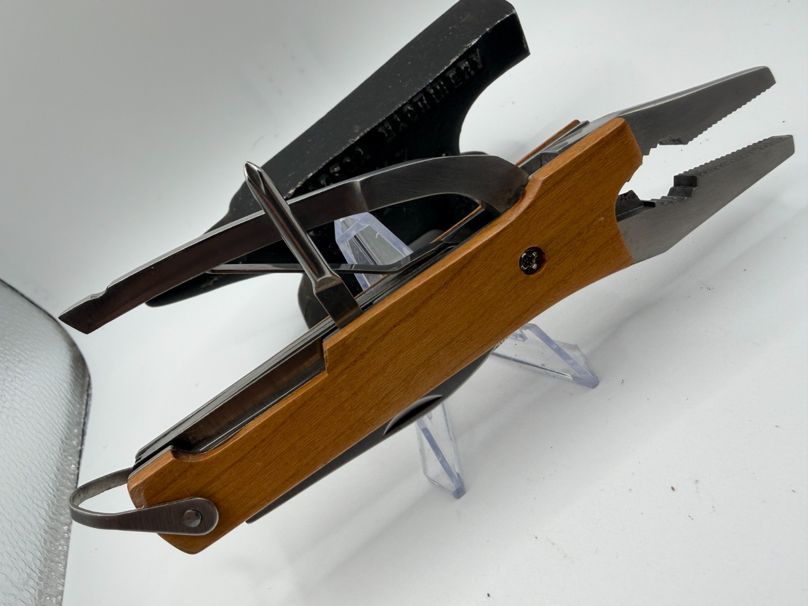 Multi Tool Vermont with Sheath