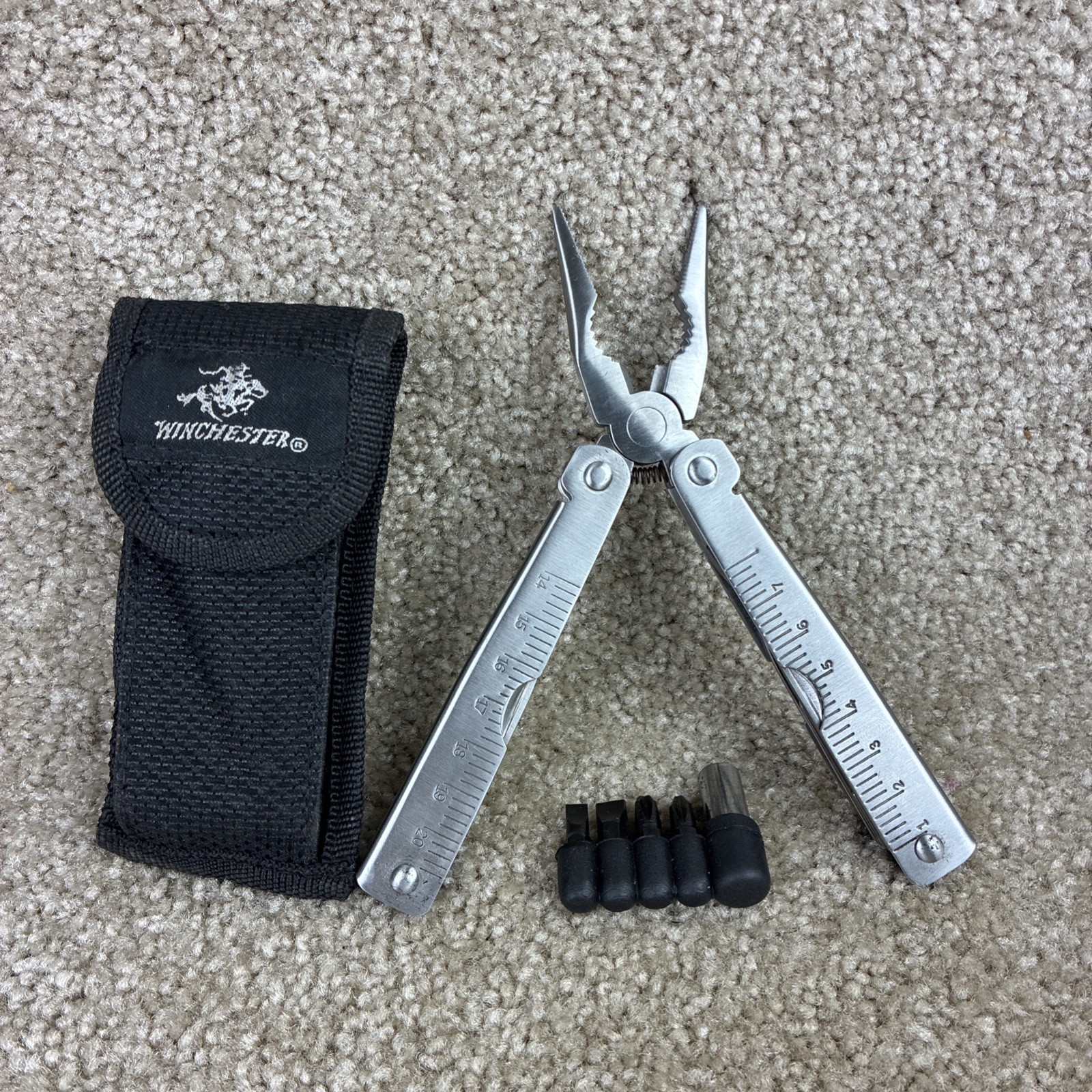 Winchester Multi Tool w/Bits And Sheath