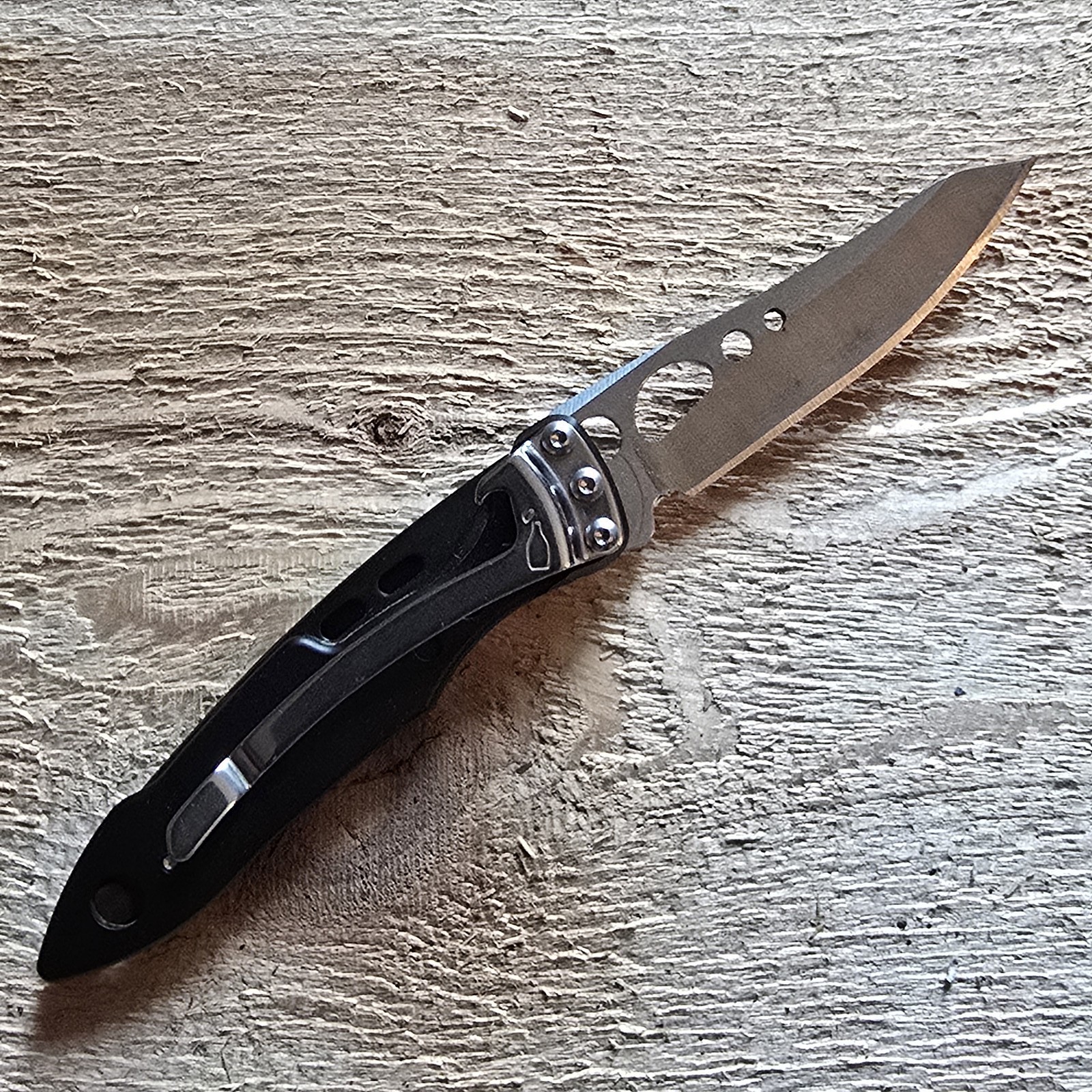 LEATHERMAN SKELETOOL KB KNIFE PLAIN EDGE BLADE W/ BOTTLE OPENER