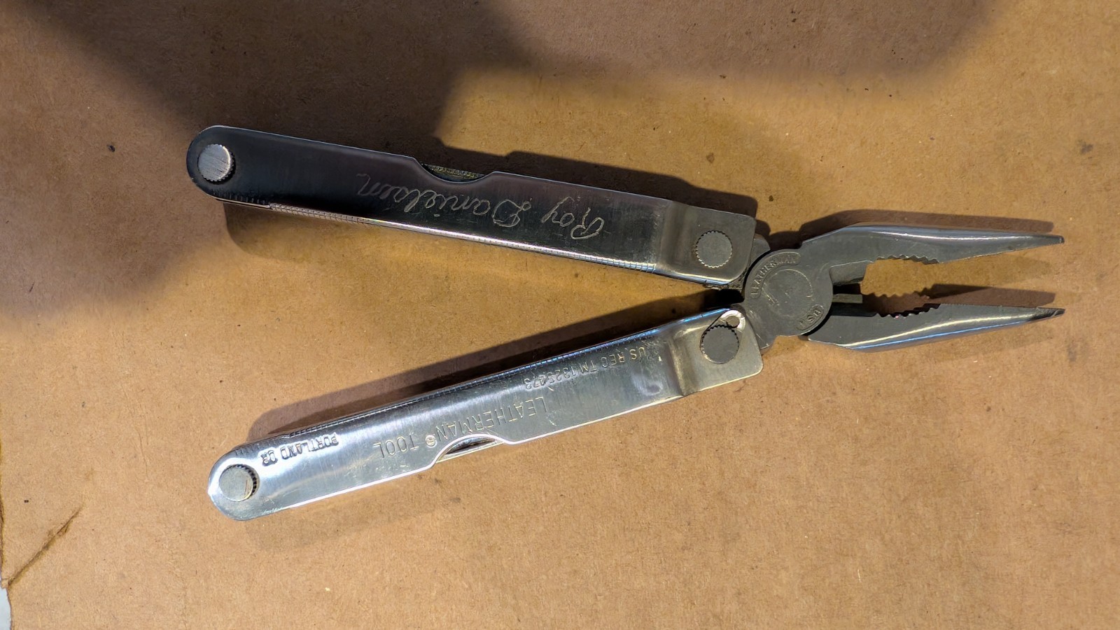 Vintage Original Leatherman TM 1325473 Multi Tool With Leather Sheath