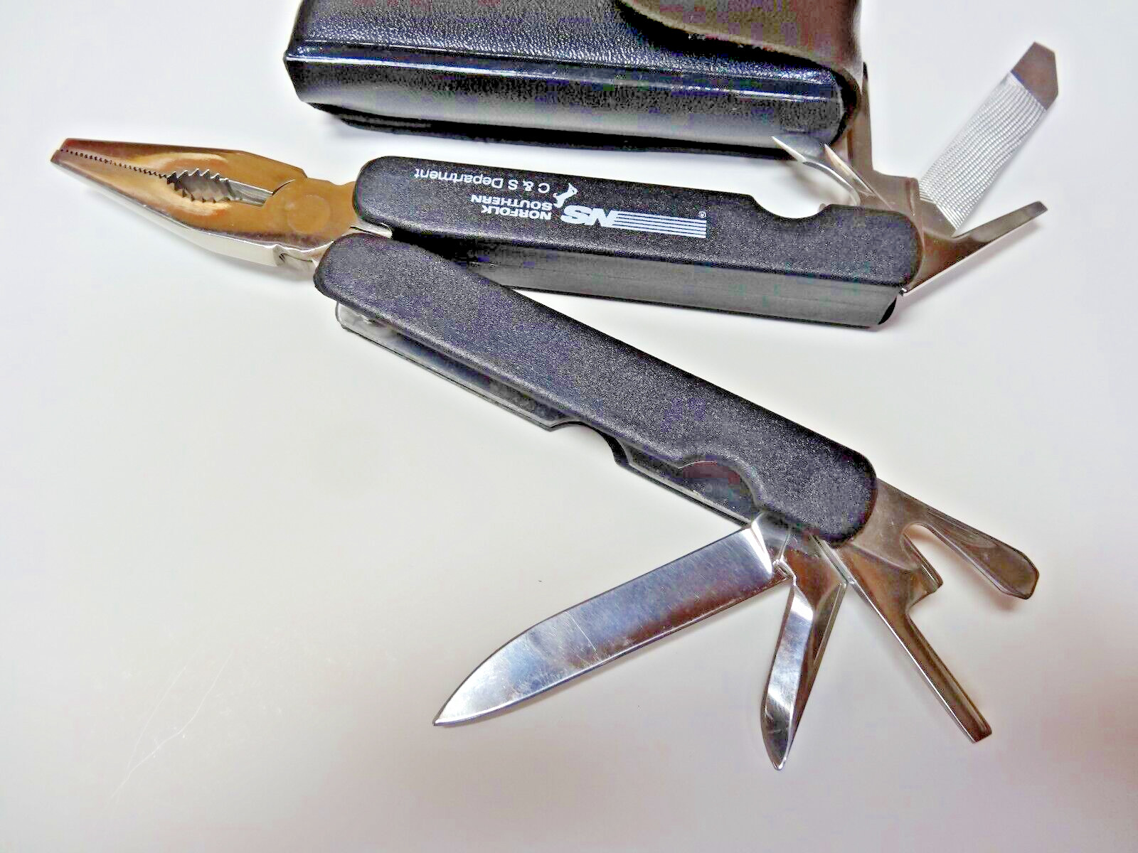 New Norfolk Southern Multi Tool Knife with Sheath + Coast Sport Pocket Knife