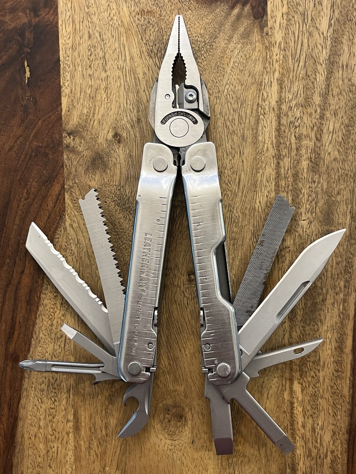 Leatherman Super Tool 300 Multitool SUPER NICE!! w/Sheath