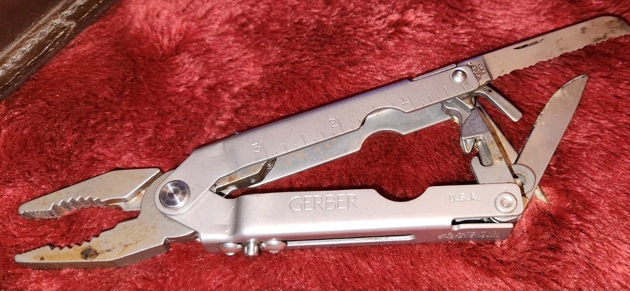 Gerber Multi Plier Tool Knife With Leather Belt Case Sheath Holder Early Run VTG