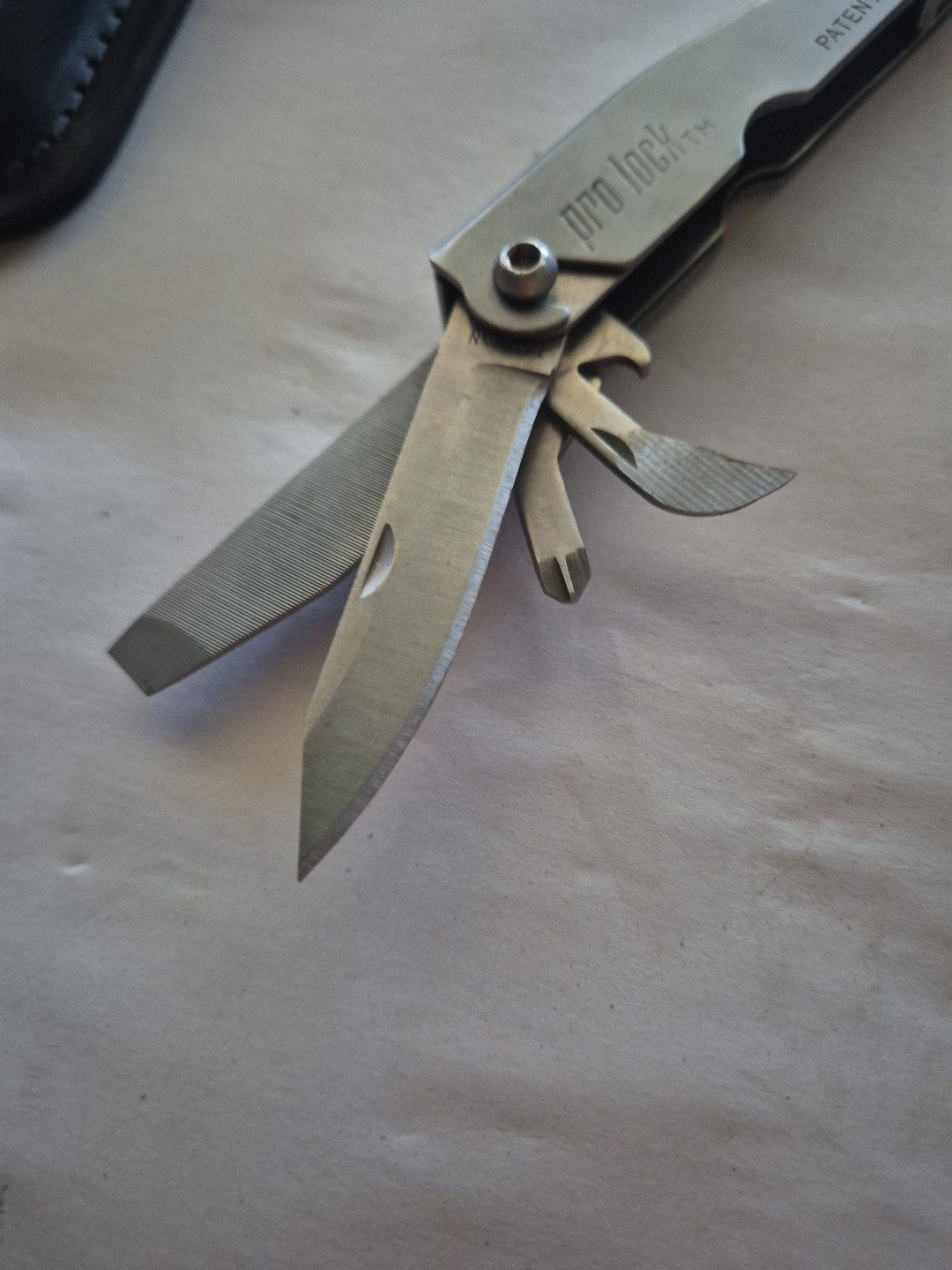 Coleman PRO LOCK Multi Tool Pliers 9 Tools in 1 with Case
