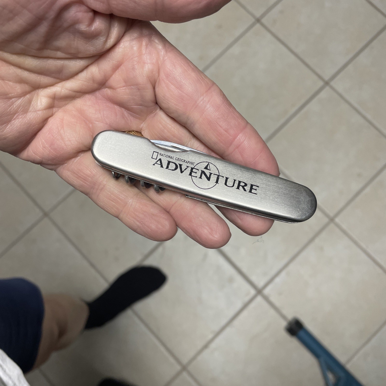 National Geographic SWISS Army Knife