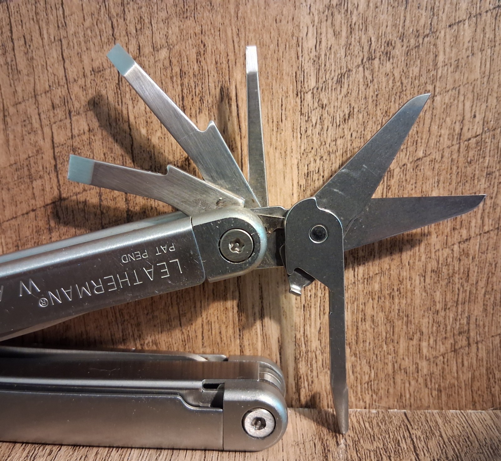 Leatherman Wave (Pat. Pending) Multi Tool + Original Leather Case Good Condition