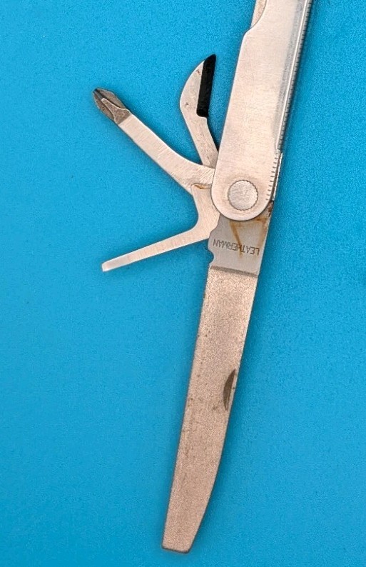 Leatherman PST 2 Multi Tool! 09/03 date stamp! Fast Shipping!