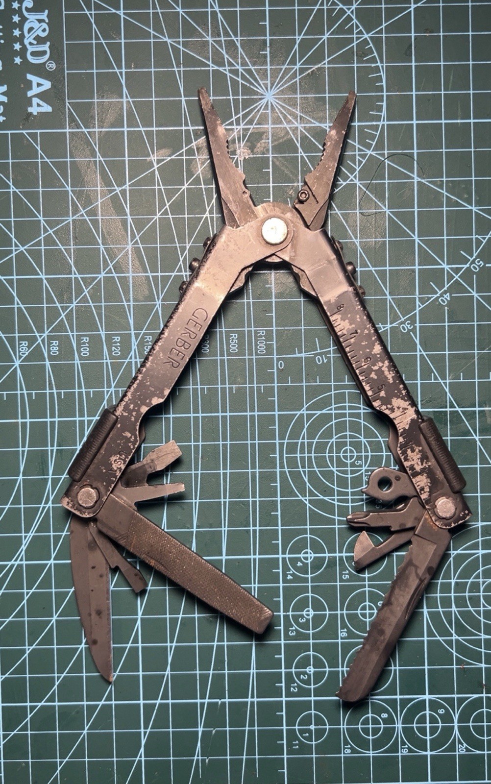 Gerber 75501 MP600 Needlenose Multi-Tool Used For Parts Or Repair
